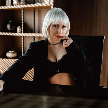 evacrosby's profile image