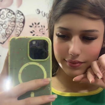 valeriaaguilar's profile image